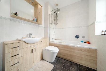 Ensuite Bathroom