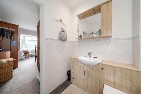 Ensuite Bathroom