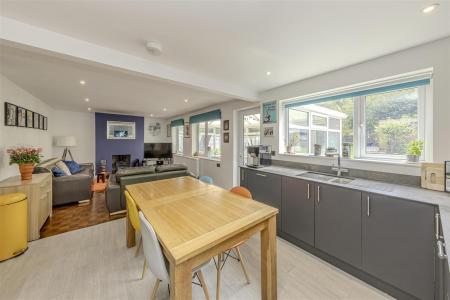 Living kitchen