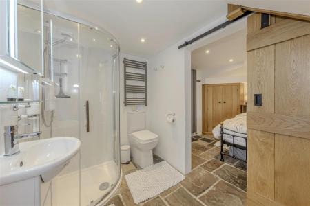 Annexe Shower Room
