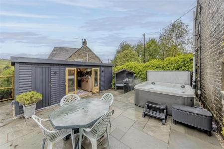 Summer house/bar