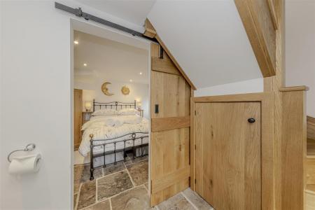 Annexe Shower Room
