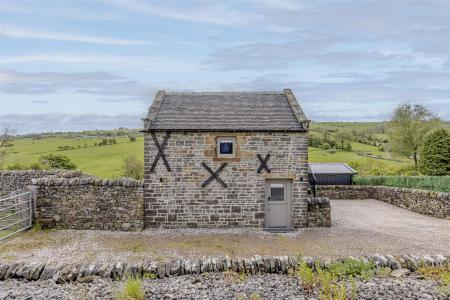 Piggledy Cross Barn