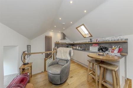 Living Kitchen Area