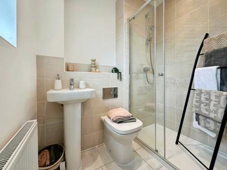 Ensuite to Bedroom One