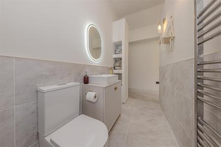 Primary Ensuite