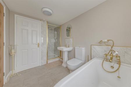 Ensuite Bathroom