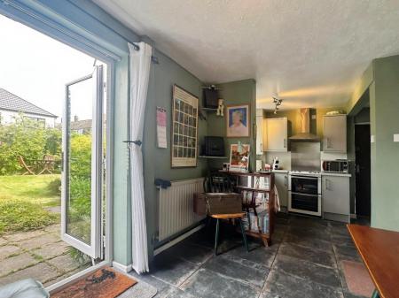 Dining kitchen