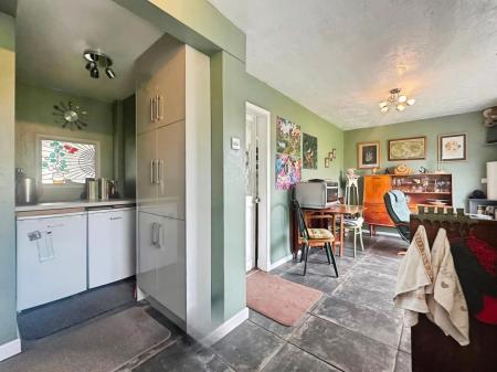 Dining kitchen