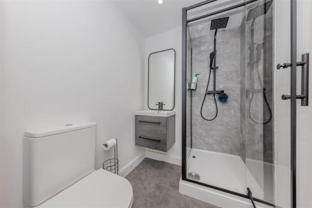 Bedroom Five Ensuite