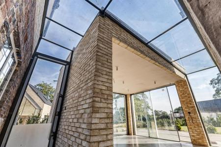 Feature Glass
