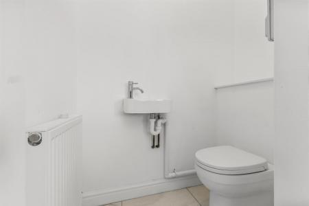 Cloakroom/WC