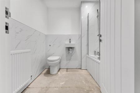 Family Bathrom