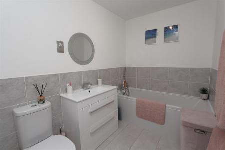 Bathroom.JPG