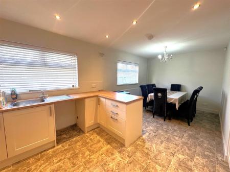 KITCHEN DINING ROOM.jpg