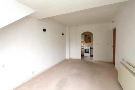 LOUNGE  KITCHEN.JPG