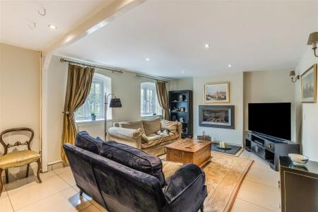 68750_Crofton-Cottage-Bath-Road  (2).jpg