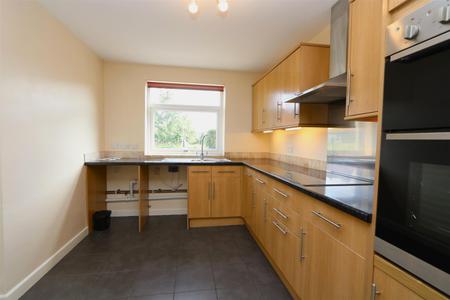 Kitchen 3.JPG