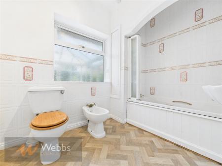 CAM05244G0-PR0176-STILL013.jpg