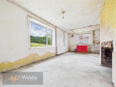 CAM01407G0-PR0175-STILL007.jpg