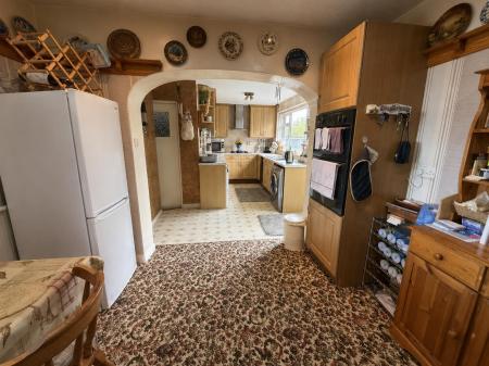 Breakfasting Kitchen