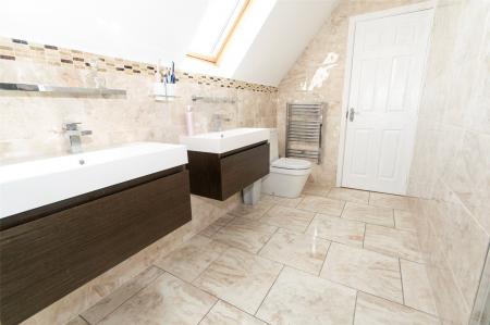 Jack & Jill En-Suite
