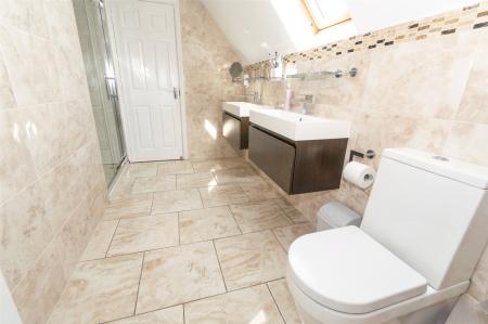 Jack & Jill En-Suite