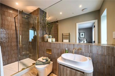 Sh Ensuite