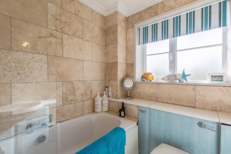 34 Cornwall Crescent (8)