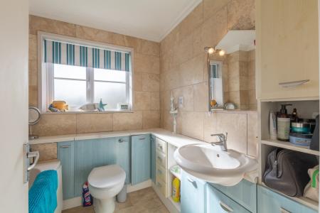 34 Cornwall Crescent (7)