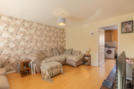 63 Parnall Crescent (7)