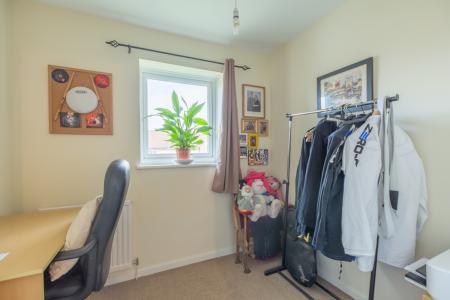 63 Parnall Crescent (12)