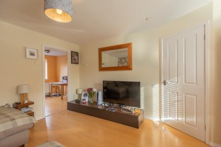 63 Parnall Crescent (9)