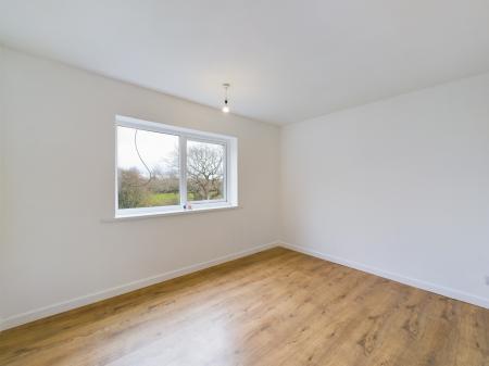 CAM01709G0-PR0008-STILL007