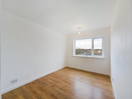 CAM01709G0-PR0008-STILL011