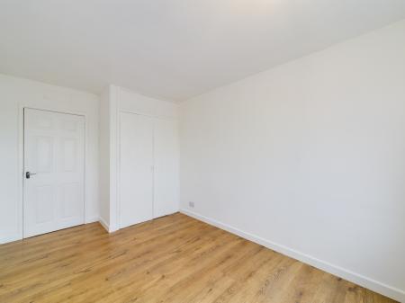 CAM01709G0-PR0008-STILL012