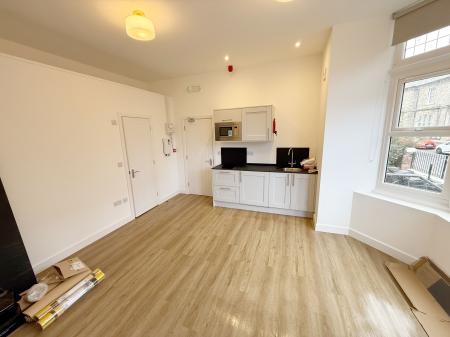 Living Room / Bedroom