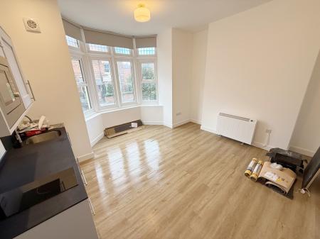 Living Room / Bedroom