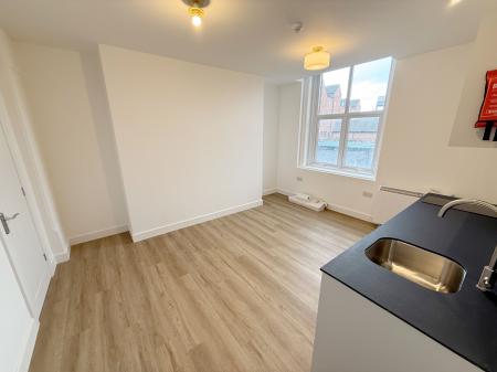 Living Room / Bedroom