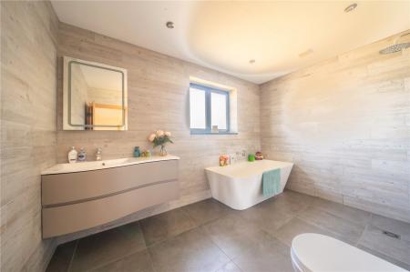 Bedroom 2 En-Suite