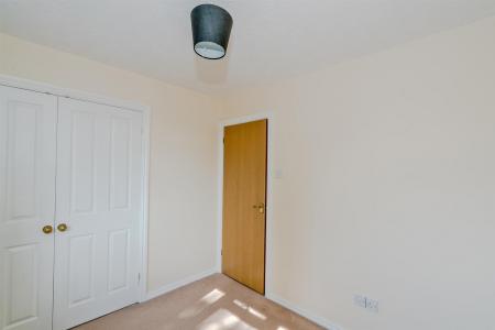 72 Blake Close, Hednesford, Staffordhire, WS11 5UB