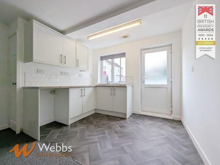 Kitchen 1.jpg