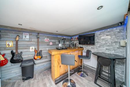 garden bar