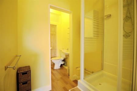 Jack and Jill En-suite