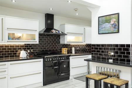 Fitted Kitchen/Diner