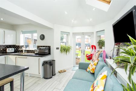 Fitted Kitchen/Diner