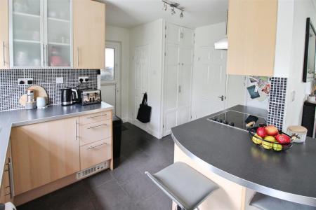Fitted Kitchen