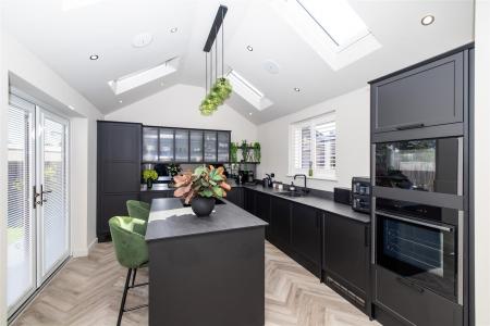 Kitchen/dining