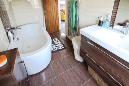 En-suite Bathroom