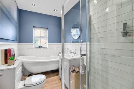 En-suite 1